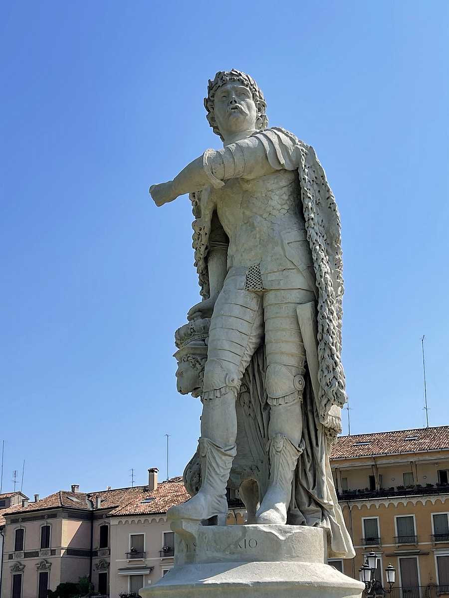 המלך הפולני יאן סובייסקי בכיכר פראטו דלה ואלה