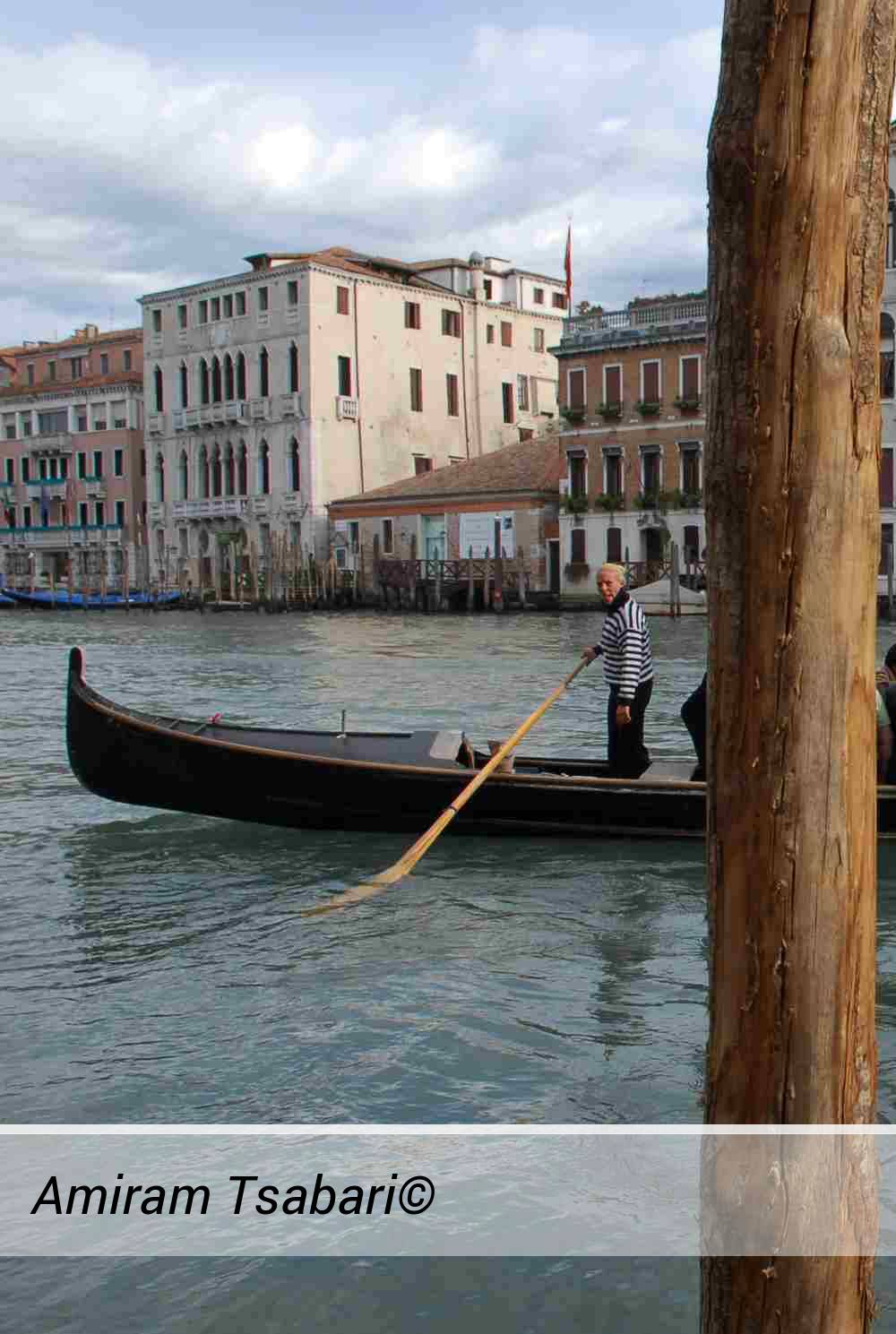 ג'ורג'יה בוסקולו שהוסמכה לגונדוליירית הראשונה בהסטוריה של ונציה.