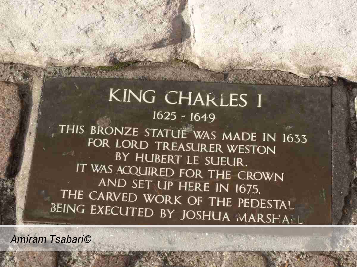 האנדרטה הושלמה רק בשנת 1633.